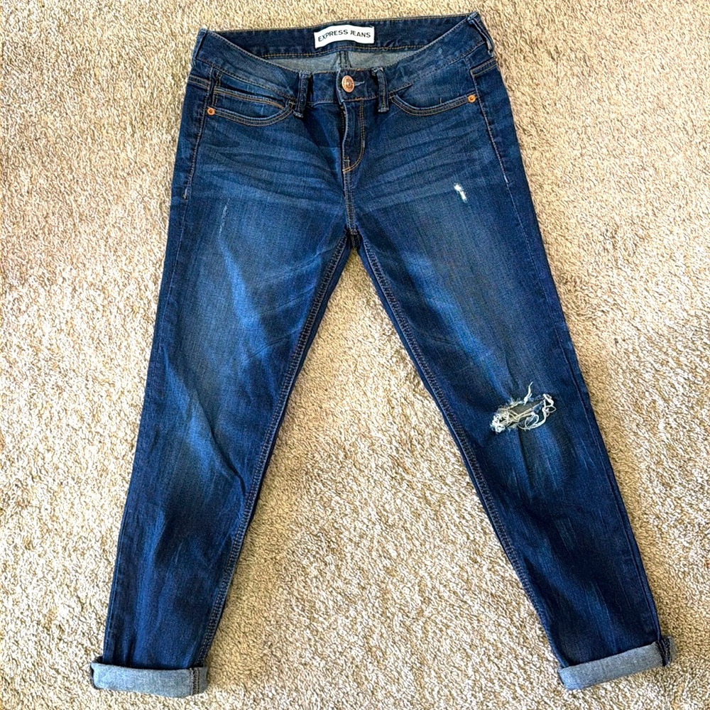 #200 Express Dark Wash Modern Boyfriend, Relaxed Fit, Low Rise  Jeans Size 2